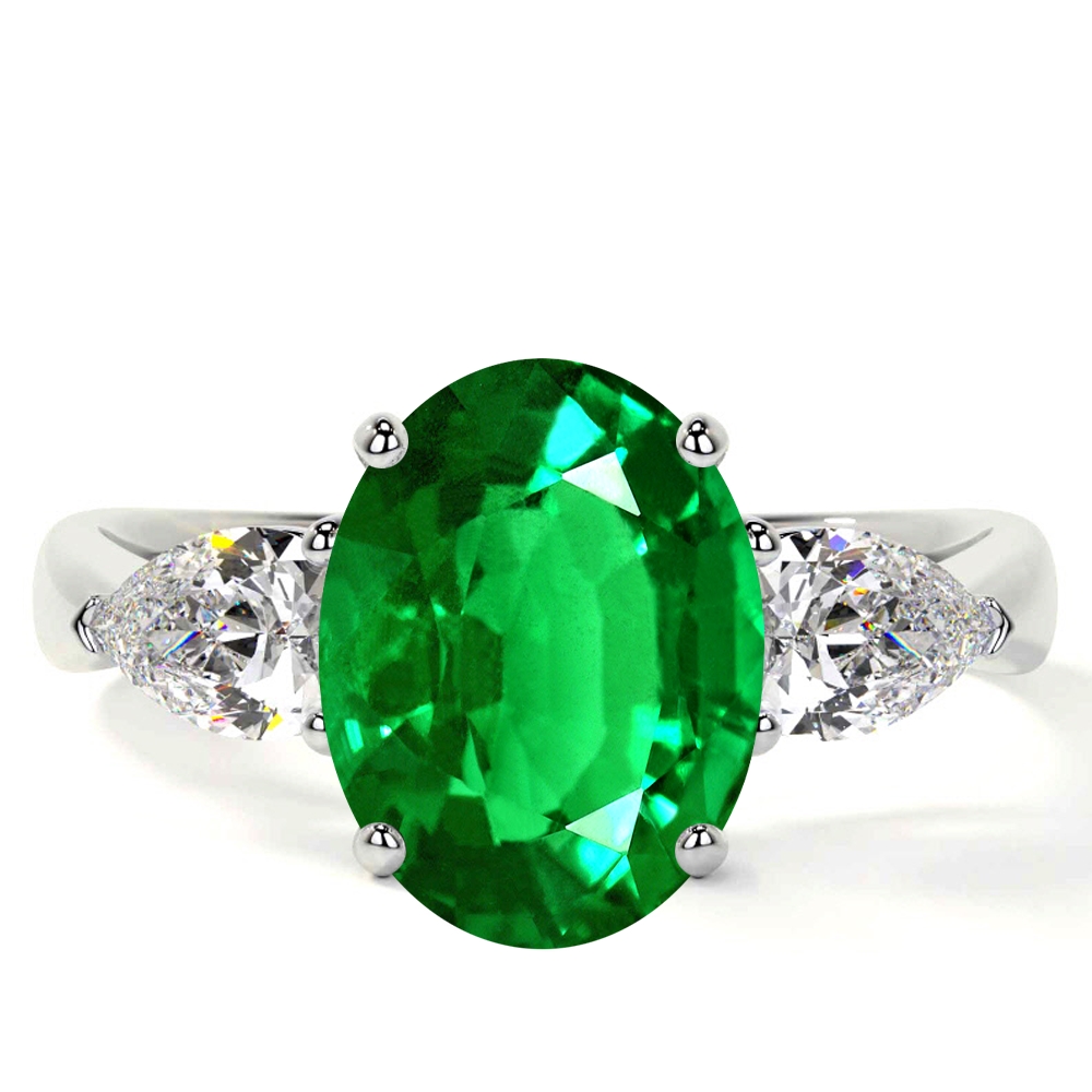 Emerald Engagement Ring in Yellow Gold | KLENOTA