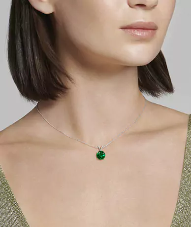 Emerald pendant (Preset Collection)