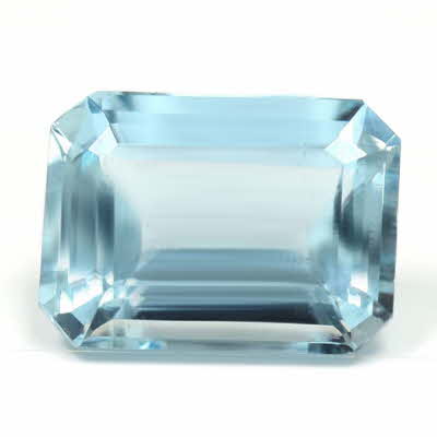 2 00 cts Emerald Cut Aquamarine
