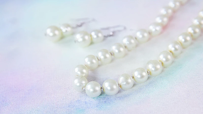 Anniversary Gift - Pearls