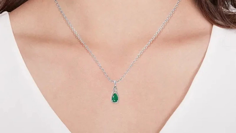 Emerald Solitaire Pendant