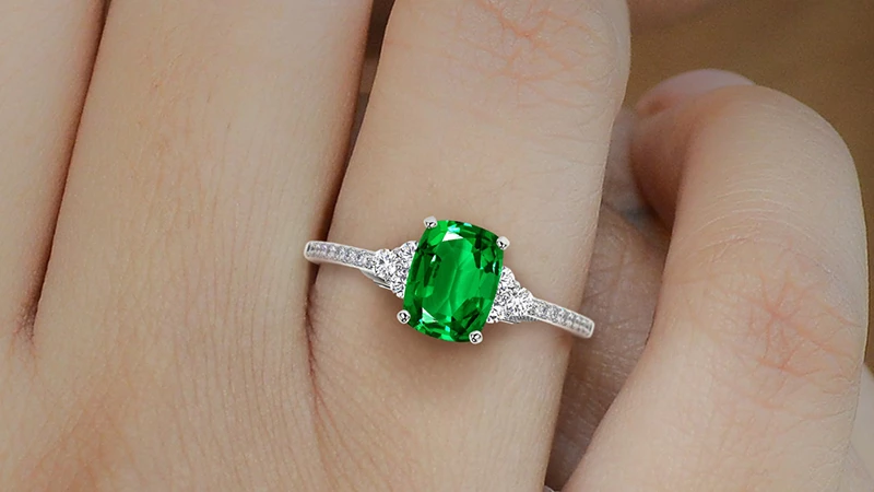 Cushion Emerald Ring