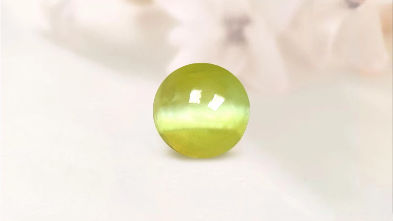 Cat's eye gemstone