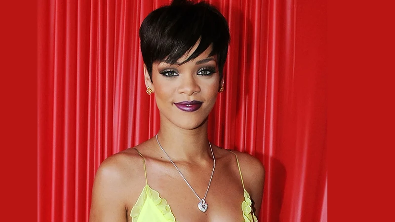Rihanna's Heart-Shaped Diamond Necklace 