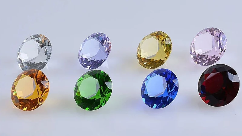 different color clear diamonds
