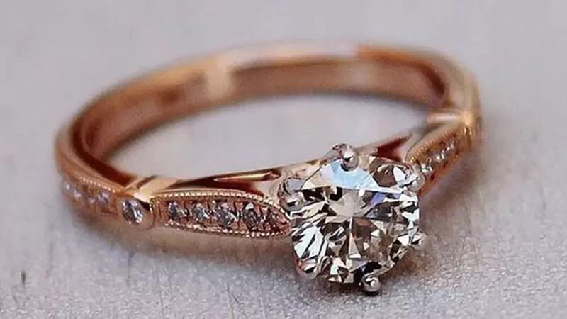 Rose gold diamond ring