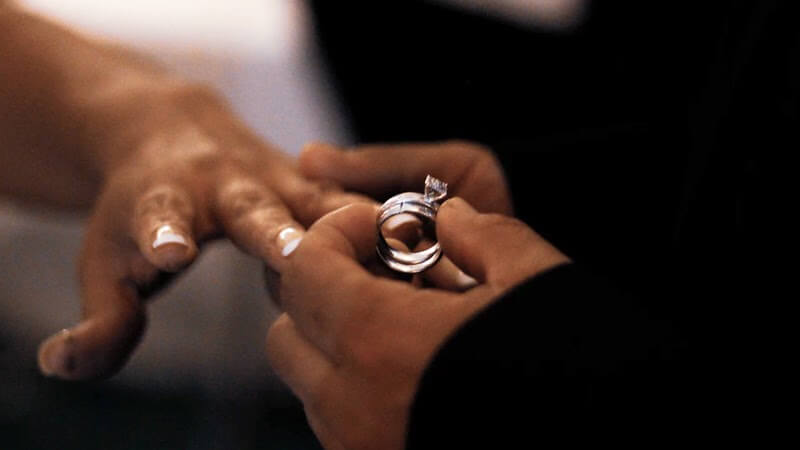 5 Popular Celebrity Emerald Engagement Rings