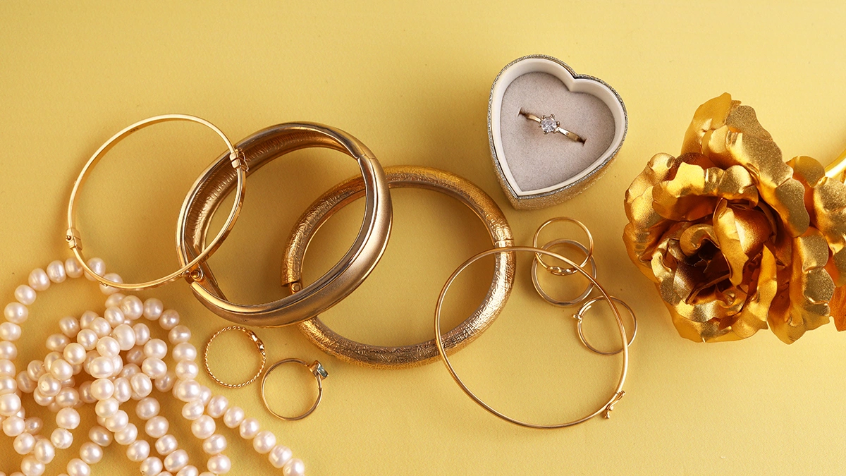 Gold Jewelry in the Age of Rising Prices: Tips and Trends