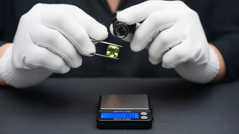 Inspection of a gemstone