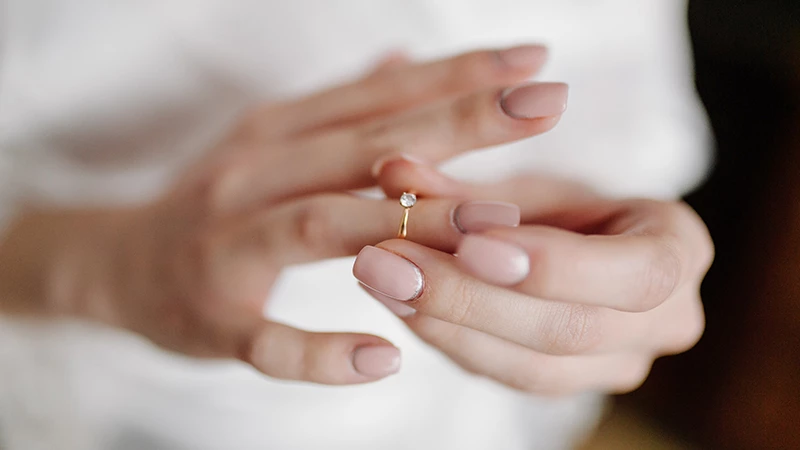 How To Clean Your Engagement Ring At Home 