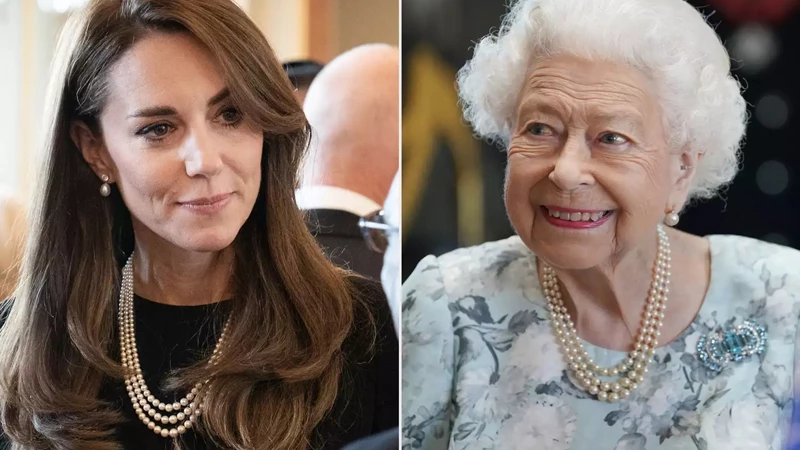 Queen and Kate wearing the Pearl necklace