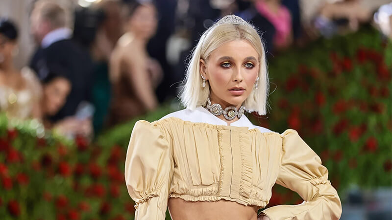 Exclusive: The Story Behind Emma Chamberlain's Dazzling Gold-Studded Met  Gala Gown