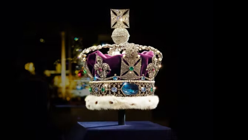 Who will inherit Queen Elizabeth II's tiaras and crowns? - News