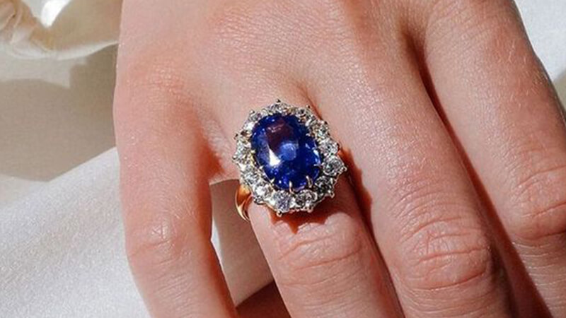Princess Diana's Replica Blue sapphire ring with Halo setting