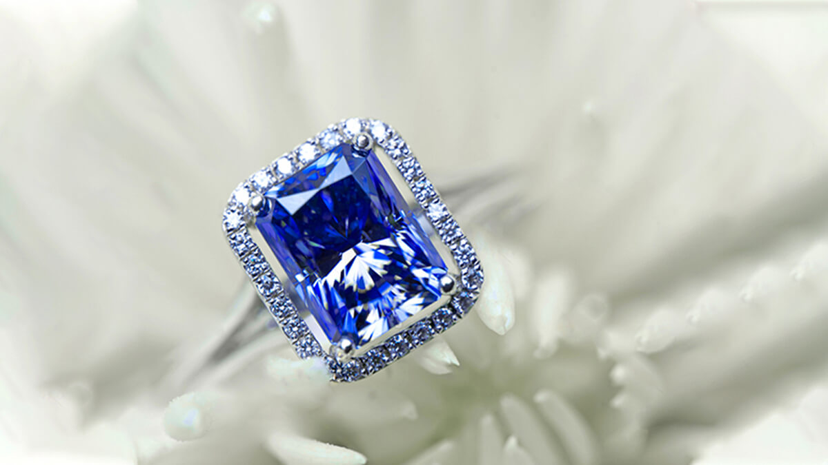 September Birthstone: Sapphire Colors and Reasons to Choose