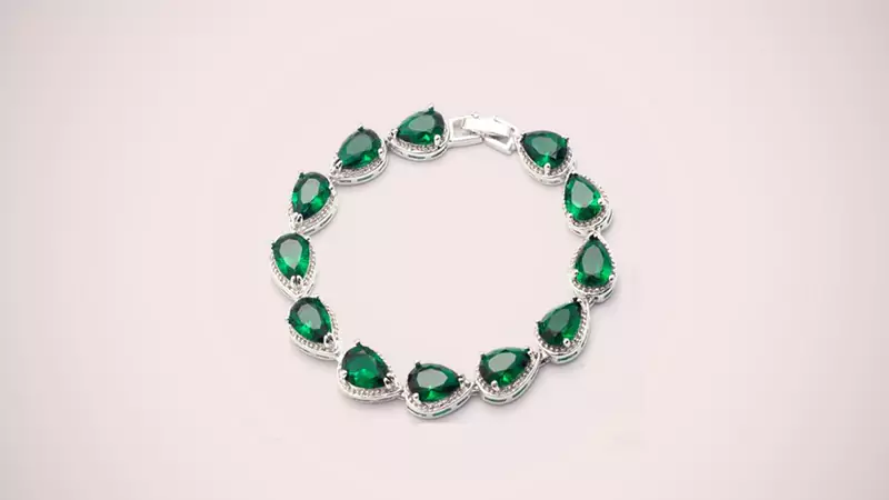 Bold Emerald Bracelet
