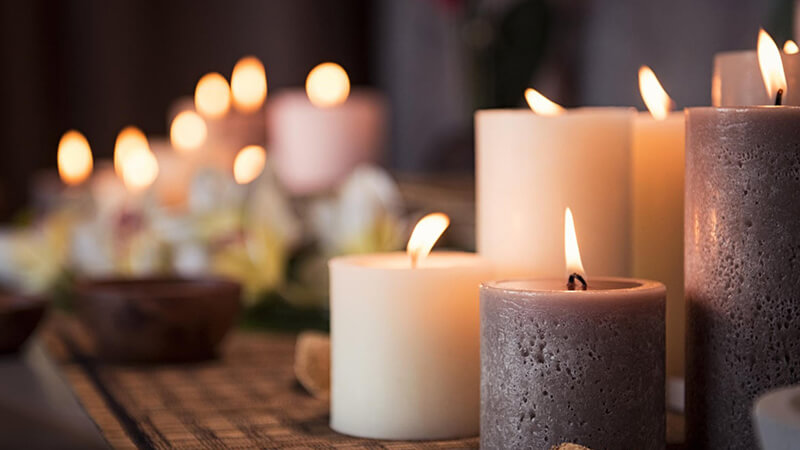 Aromatic Candles Gift for Valentine's Day