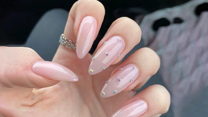 Accent nail design