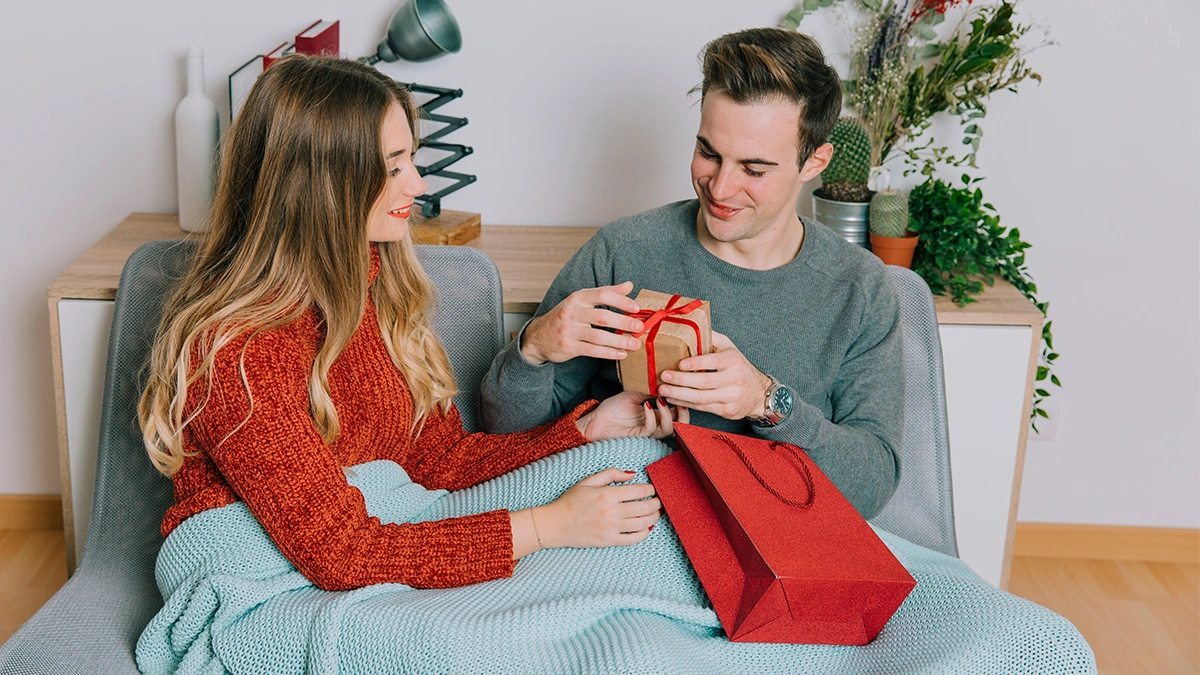 Valentine's Day Gifts for Men: Key to His Heart & Happiness!