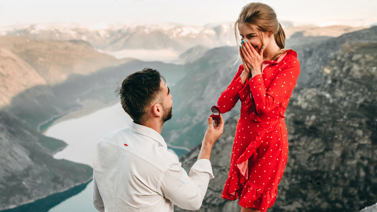 Tips to Take Insta-worthy Engagement Photographs